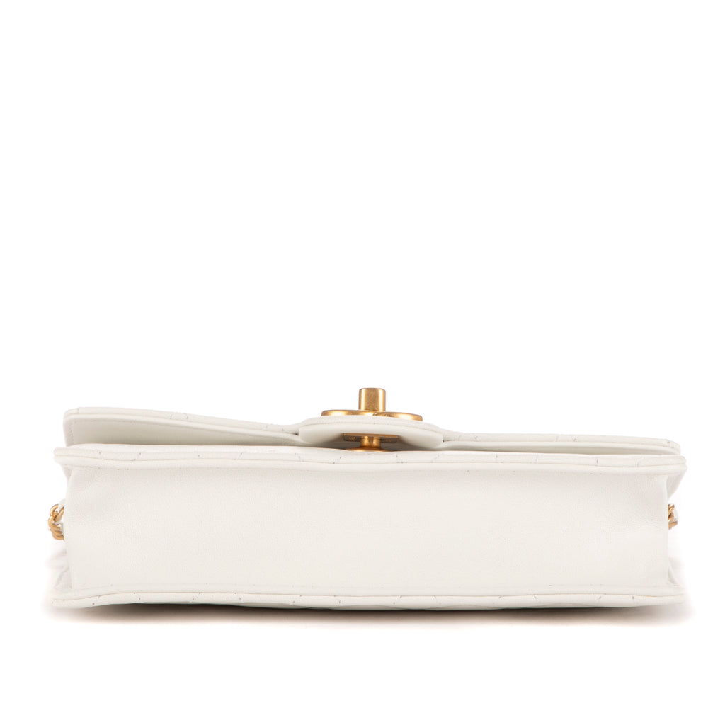Shoulder Bag Vintage Pearl Wallet on Chain White Calfskin Quilted Leather
