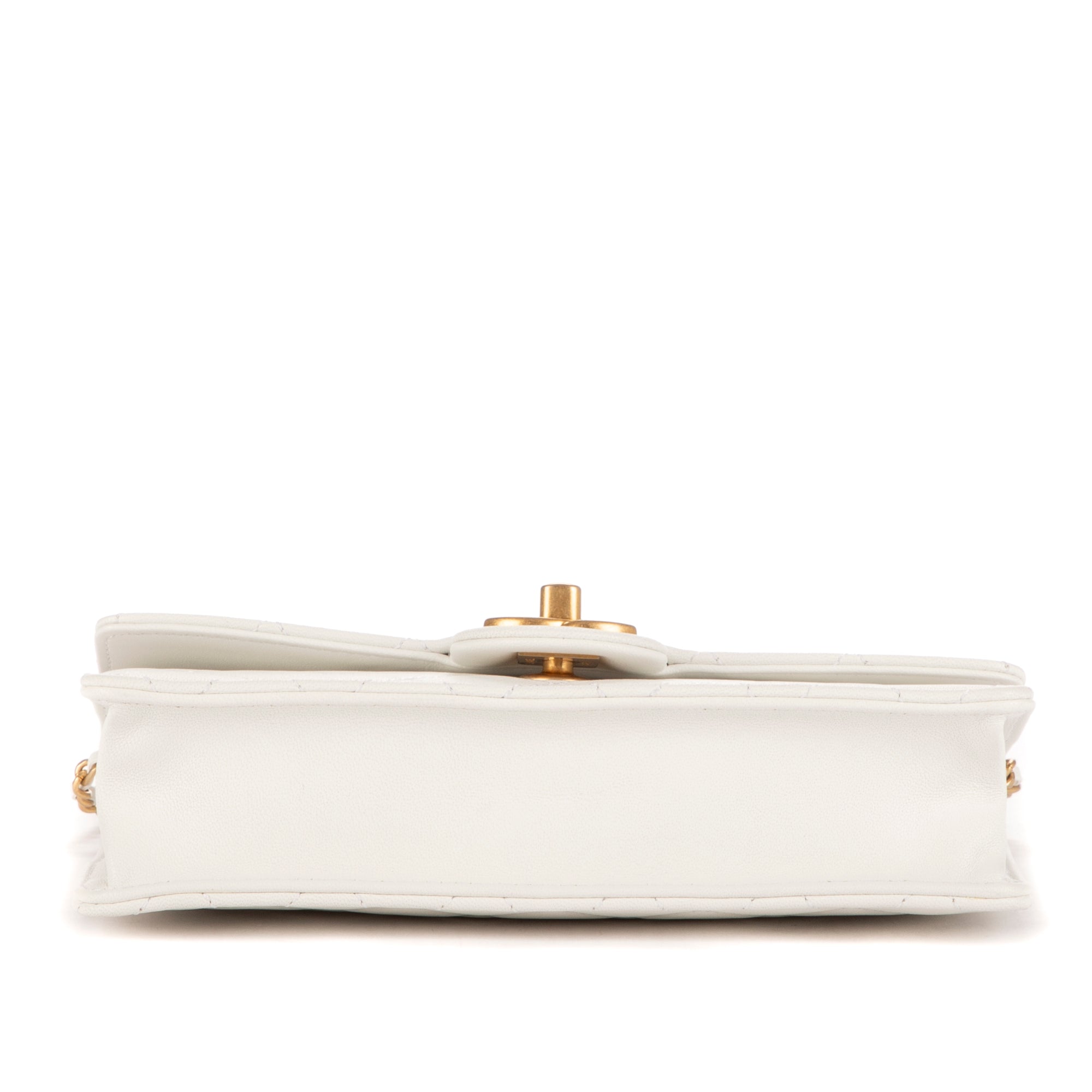 Shoulder Bag Vintage Pearl Wallet on Chain White Calfskin Quilted Leather