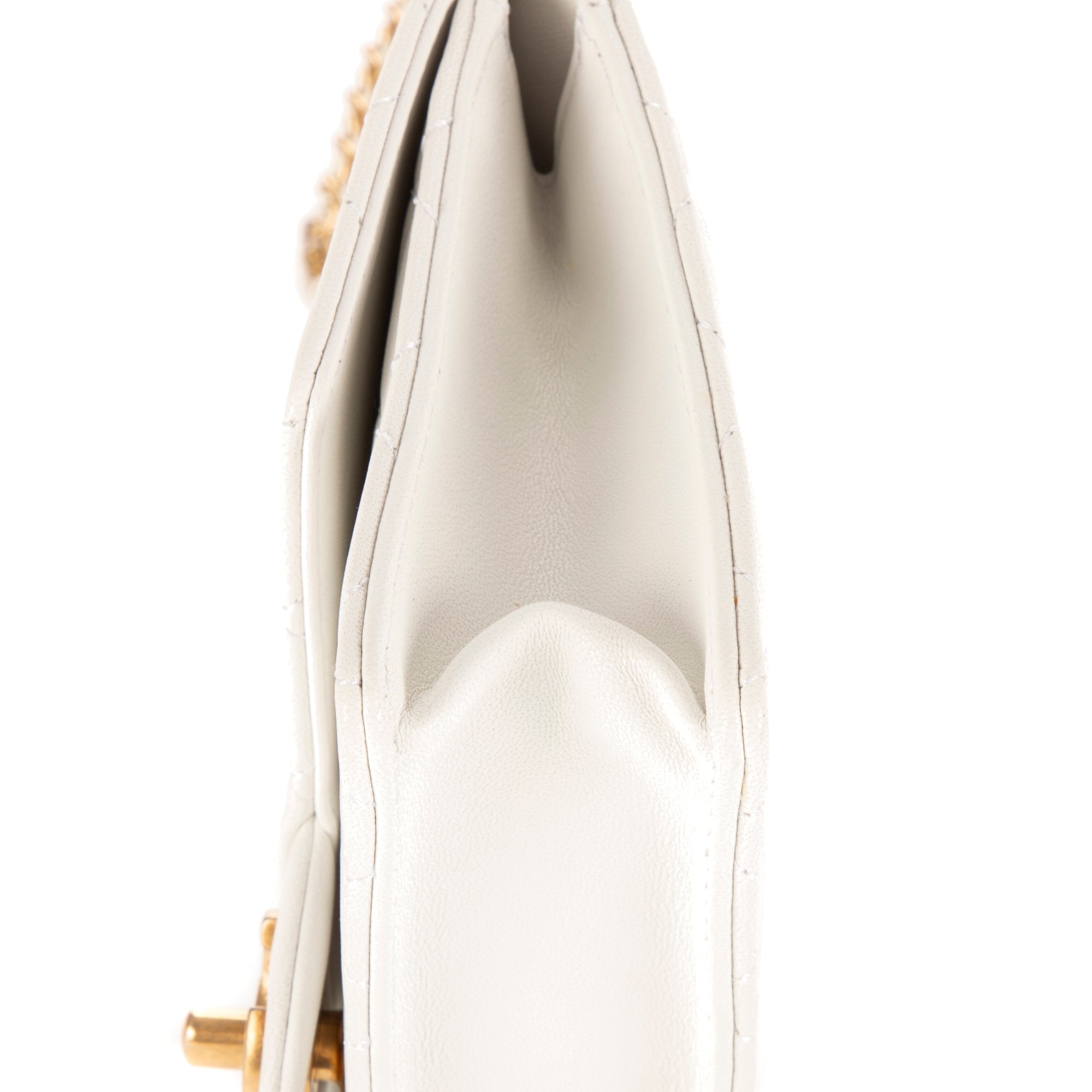 Shoulder Bag Vintage Pearl Wallet on Chain White Calfskin Quilted Leather