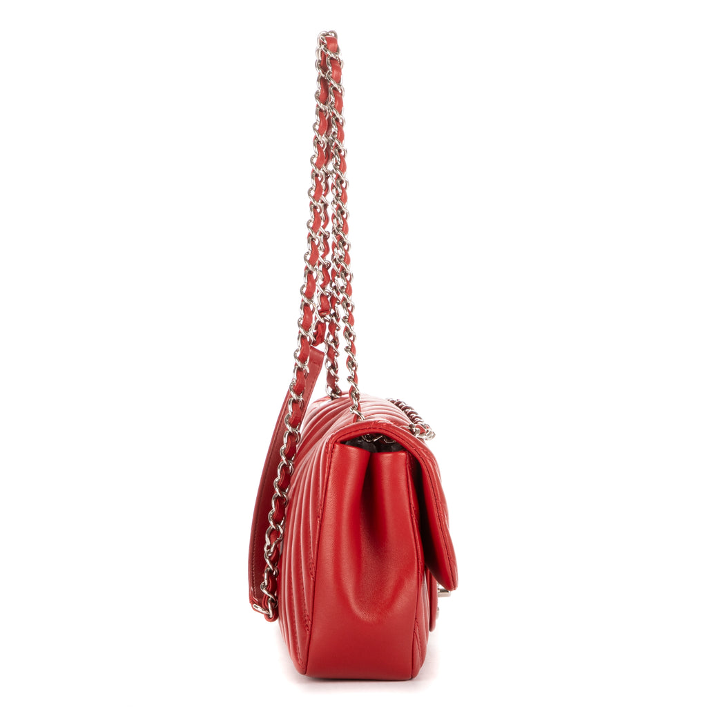 Sac à bandoulière double surpiqûre simple rabat rouge chevron double surpiqûre cuir matelassé
