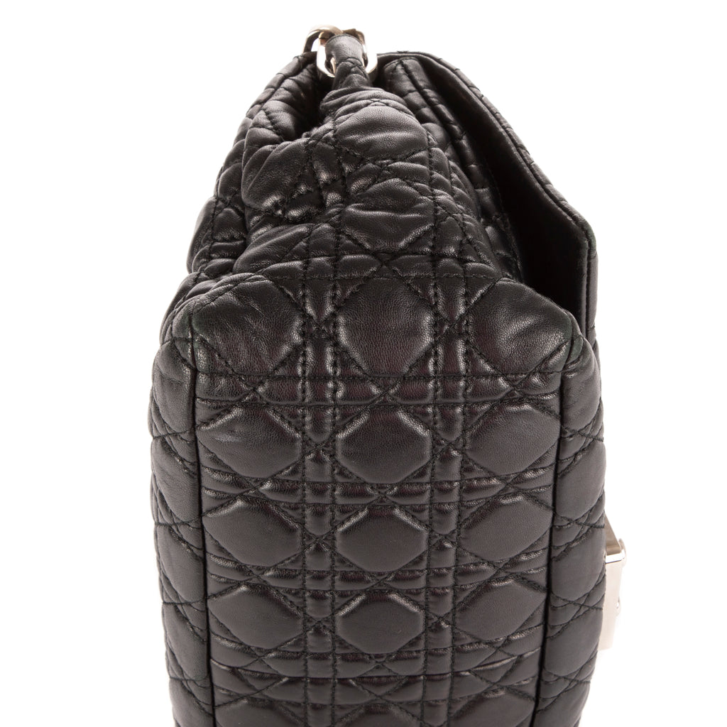 Sac à bandoulière New Look Sac à main cuir cannage noir