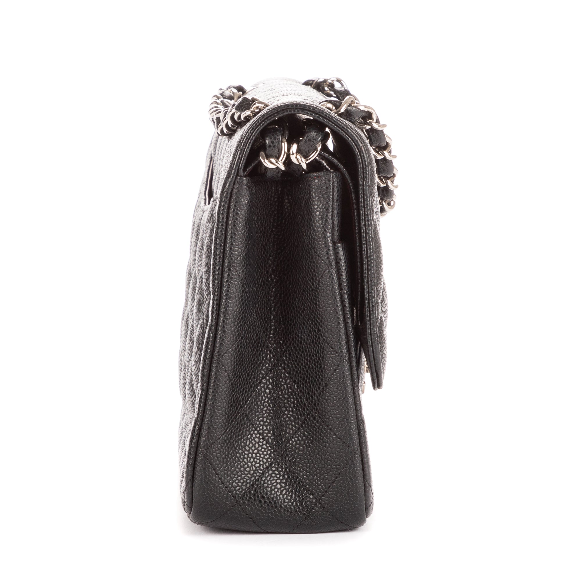Bolso de hombro clásico con doble solapa, Jumbo, de piel acolchada de caviar negra