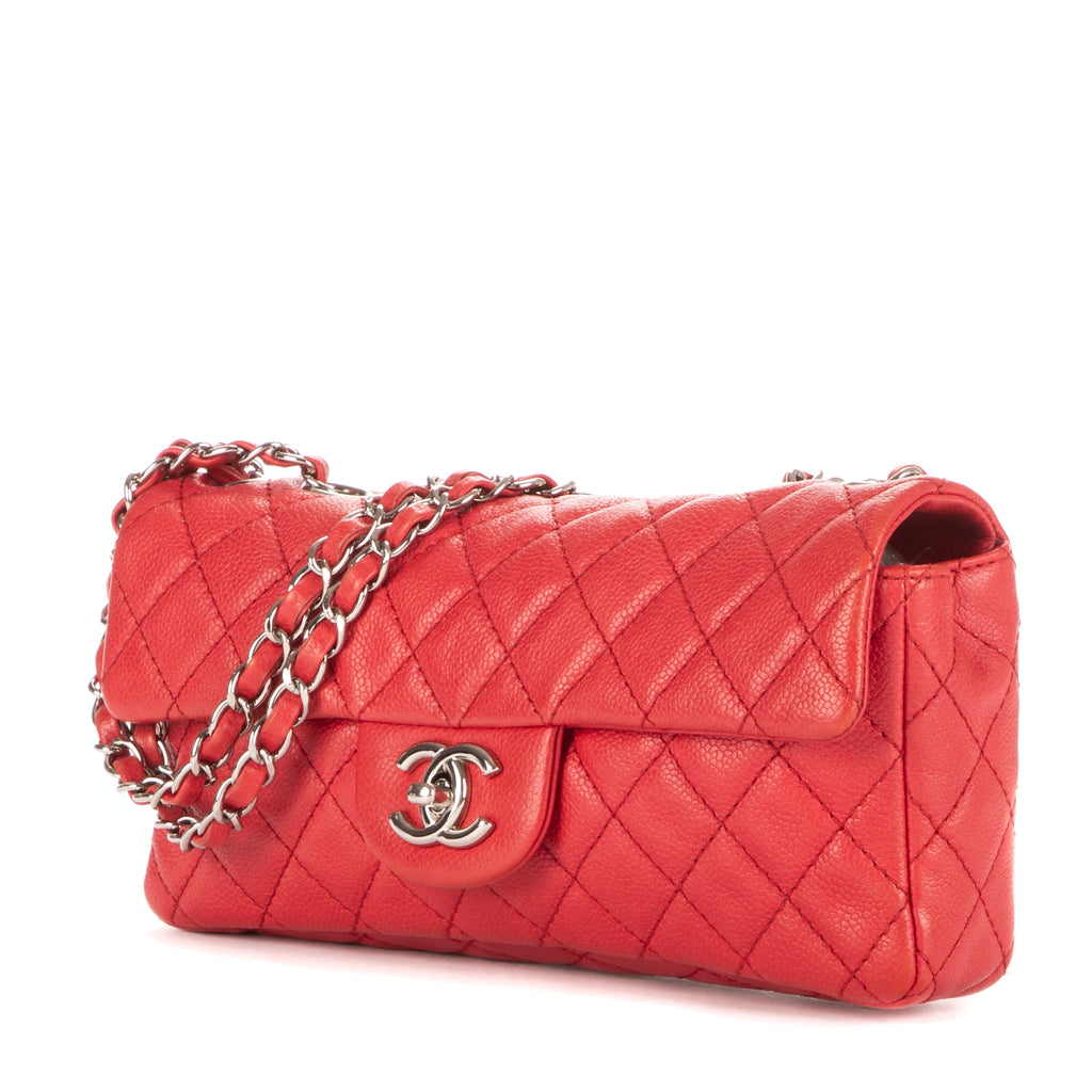 Bolso de Hombro East-West Solapa Única Piel Acolchada Caviar Roja