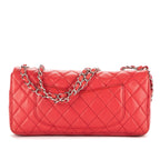 Bolso de Hombro East-West Solapa Única Piel Acolchada Caviar Roja