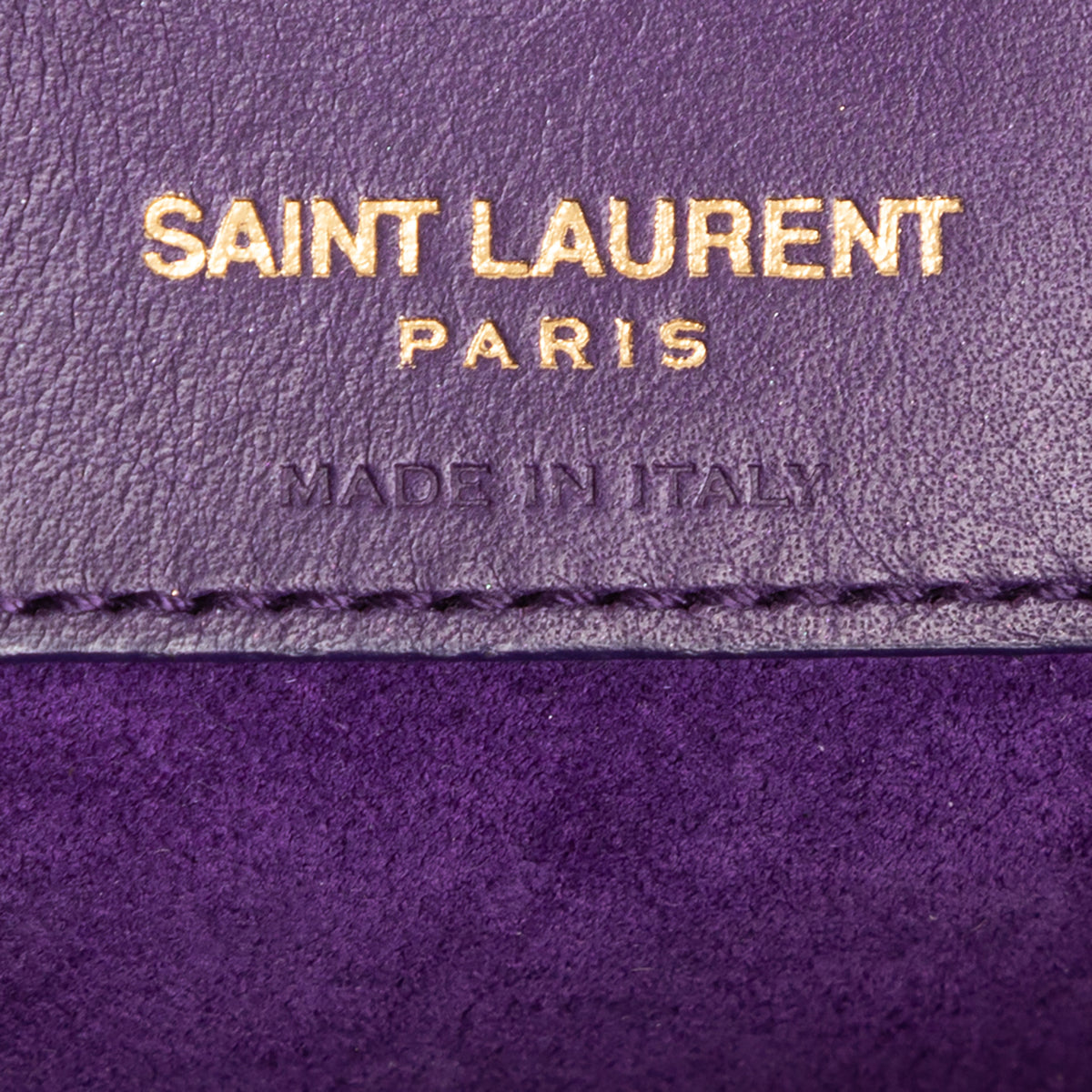 Pochette Classic Y Line en cuir de veau violet