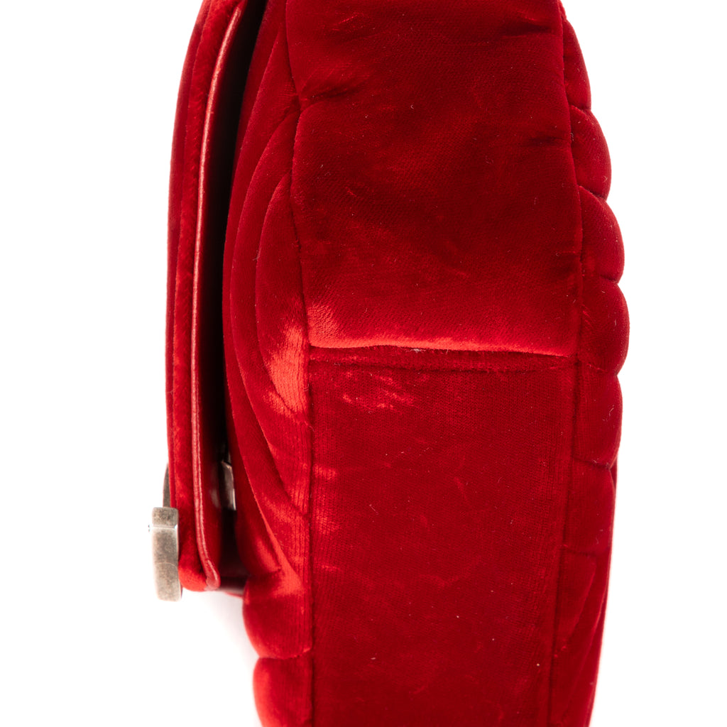 Bolso de Hombro Mini Bandolera de Lona Acolchada con Diseño de Chevron de Terciopelo Rojo