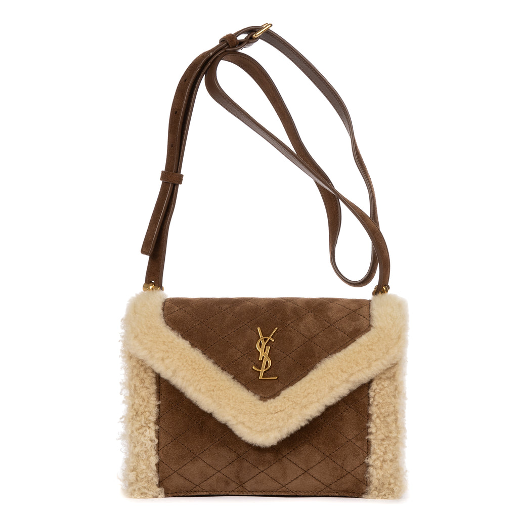 Bolso de hombro de edición limitada rara con solapa de piel de oveja, pochette de ante beige, piel acolchada/lona de piel de oveja.