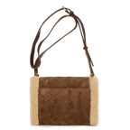 Bolso de hombro de edición limitada rara con solapa de piel de oveja, pochette de ante beige, piel acolchada/lona de piel de oveja.