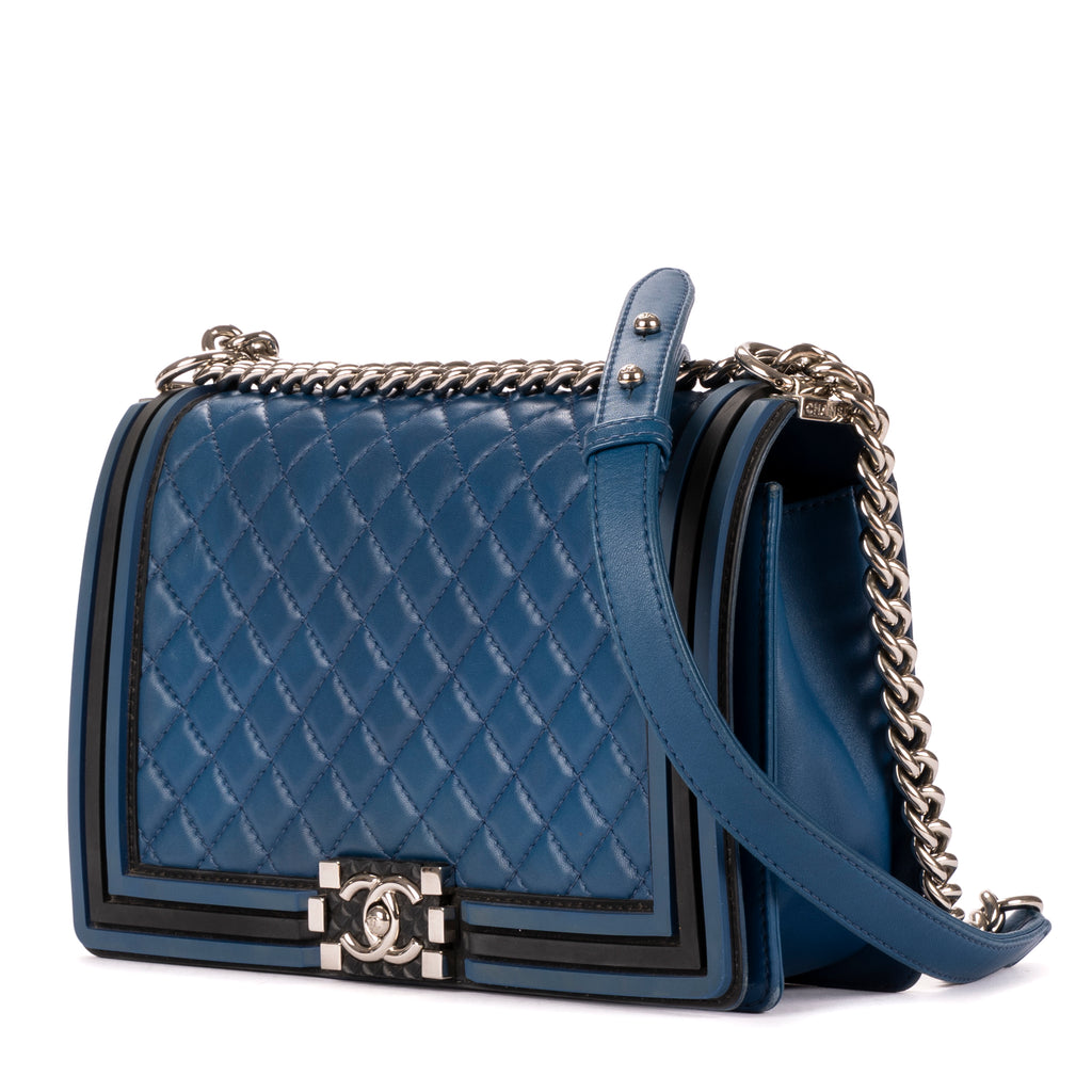 Shoulder Bag Medium Boy Blue Calfskin Quilted Leather with Rubber frame