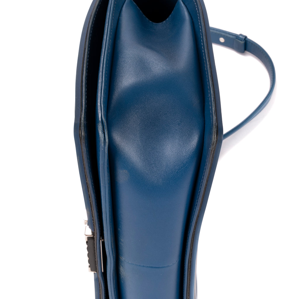 Shoulder Bag Medium Boy Blue Calfskin Quilted Leather with Rubber frame