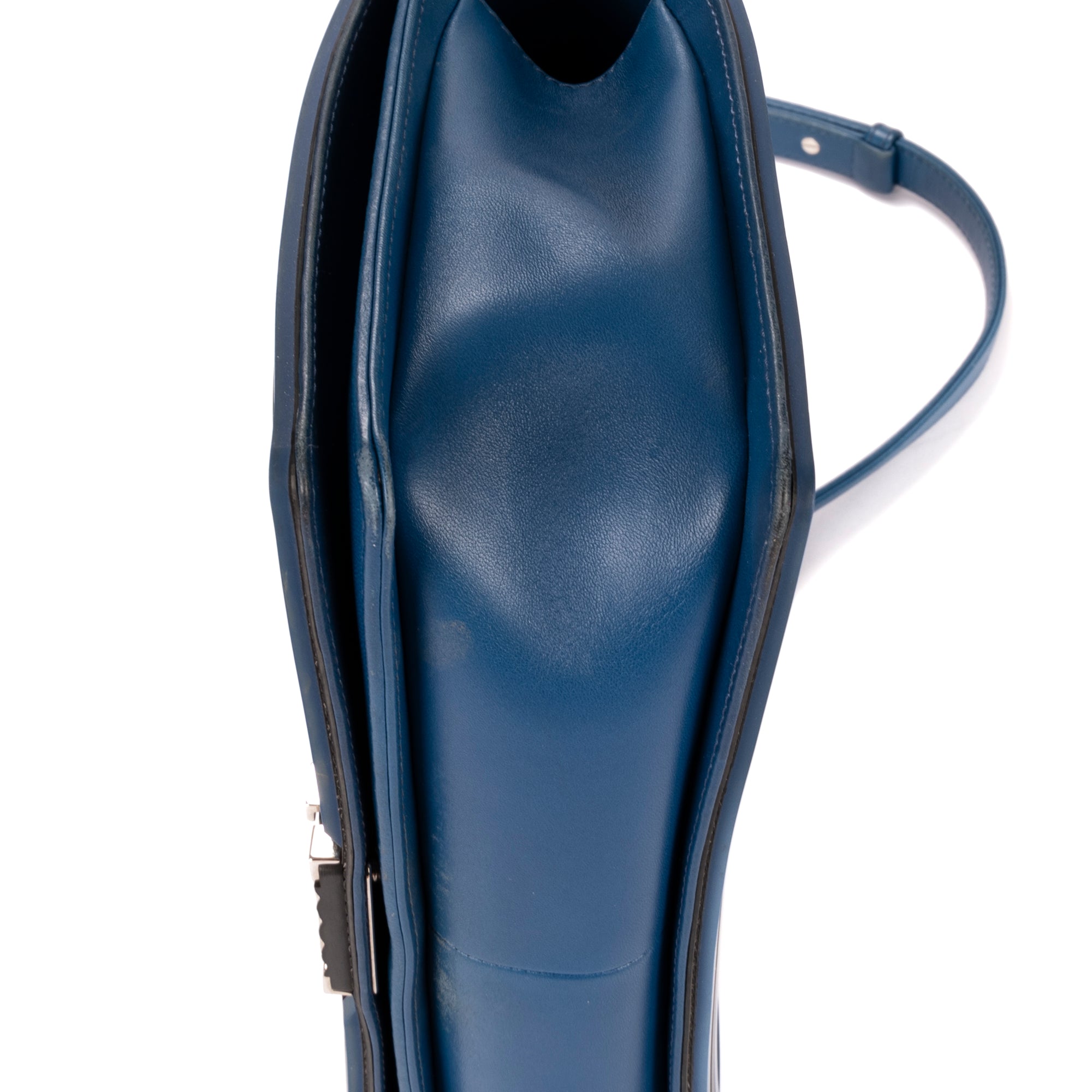 Shoulder Bag Medium Boy Blue Calfskin Quilted Leather with Rubber frame