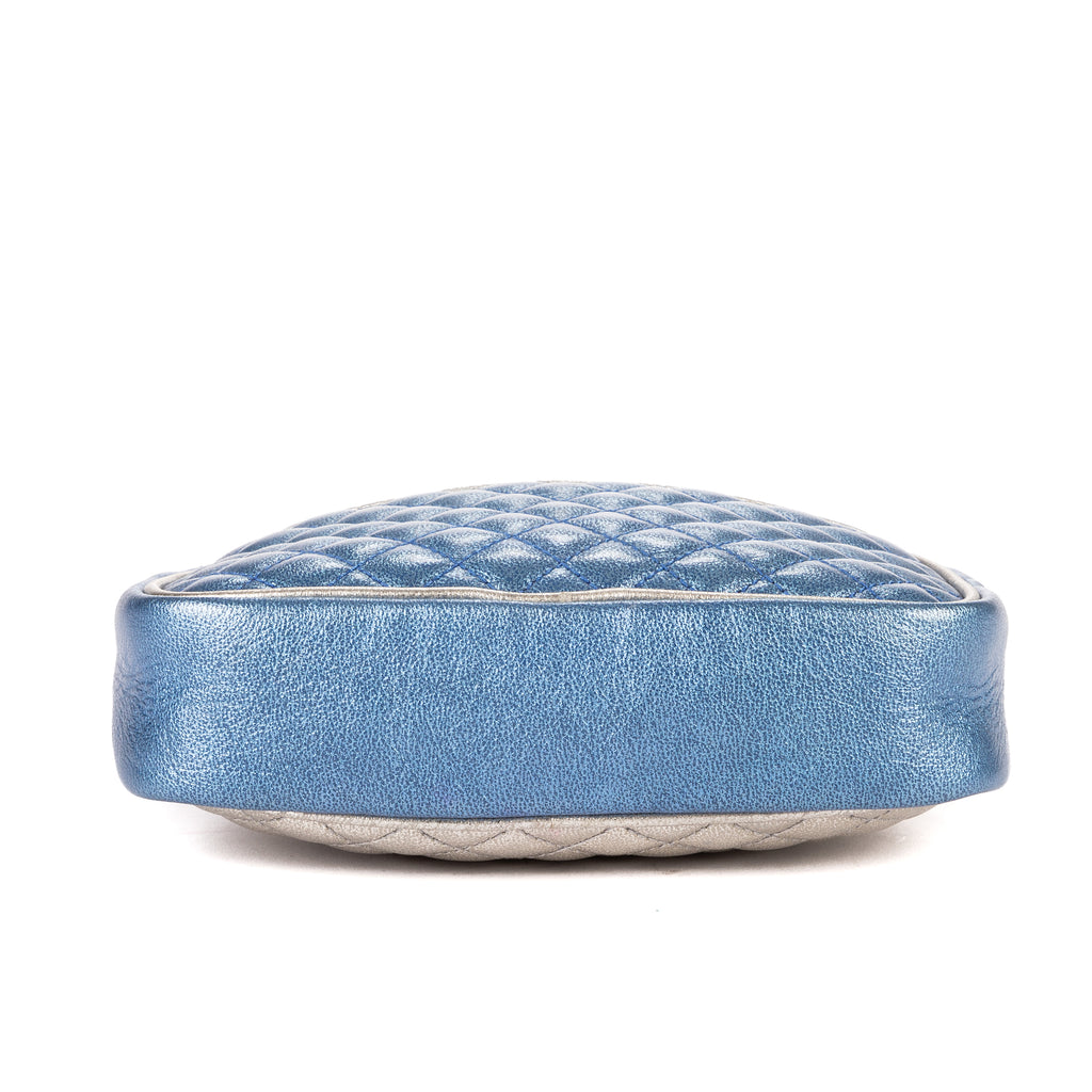 Bolso de hombro Camera acolchado laminado azul de piel acolchada