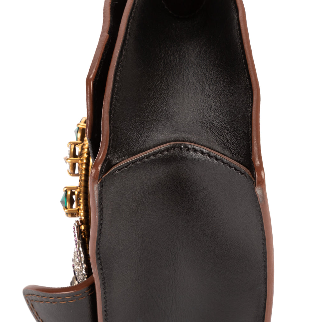 Bolso de hombro Madras Lady Buckle Flap de cuero negro adornado con cristales