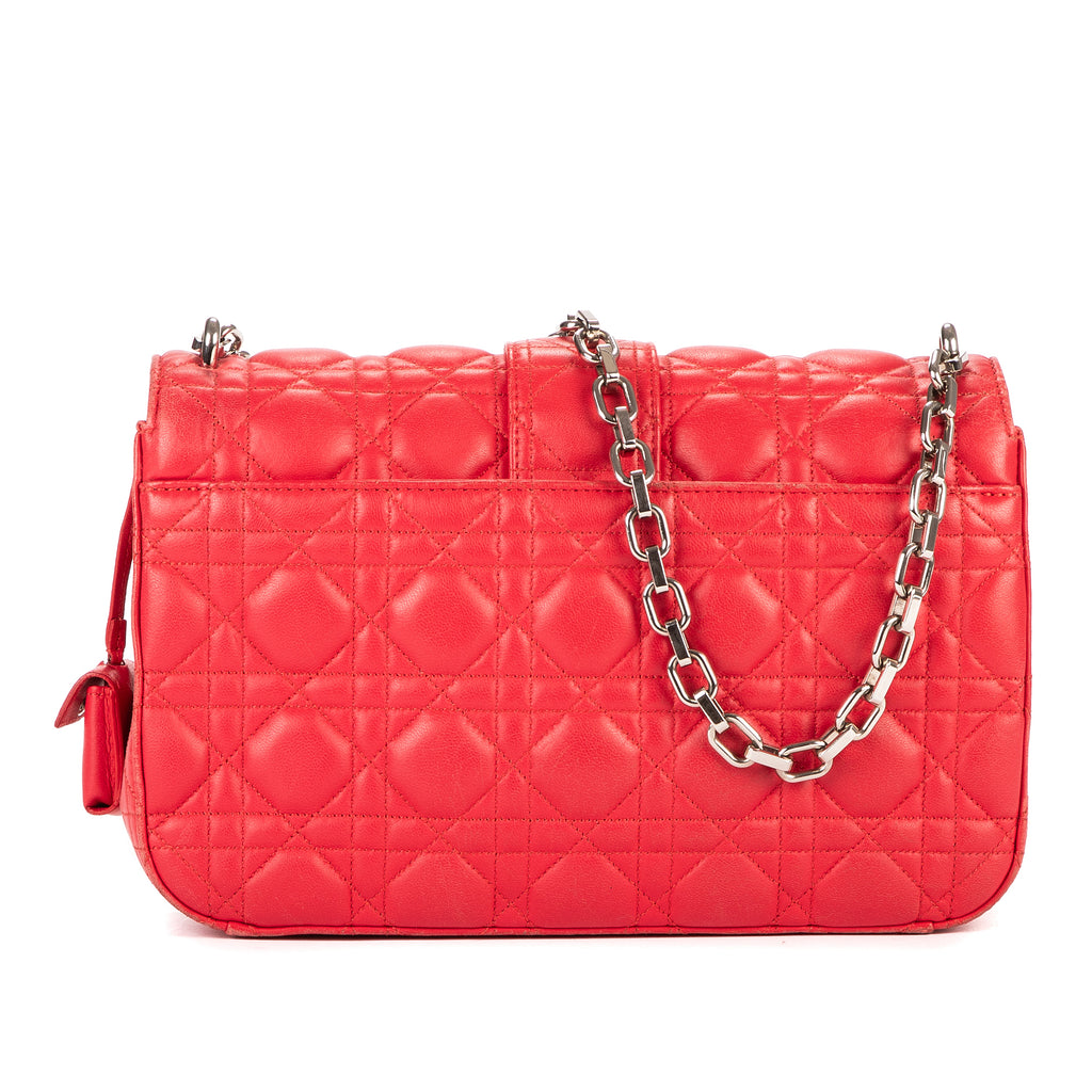 Bolso al hombro Miss Dior mediano de piel Cannage roja