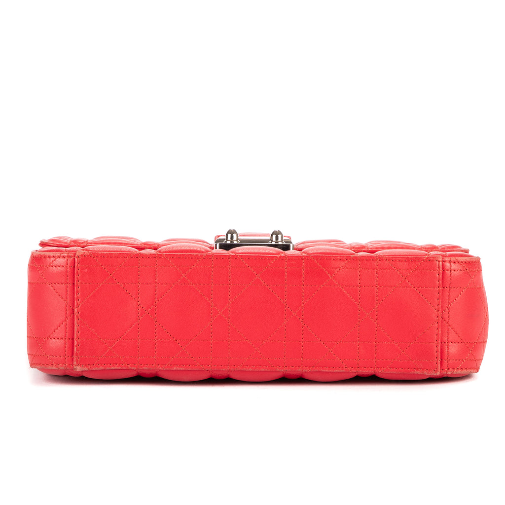 Bolso al hombro Miss Dior mediano de piel Cannage roja