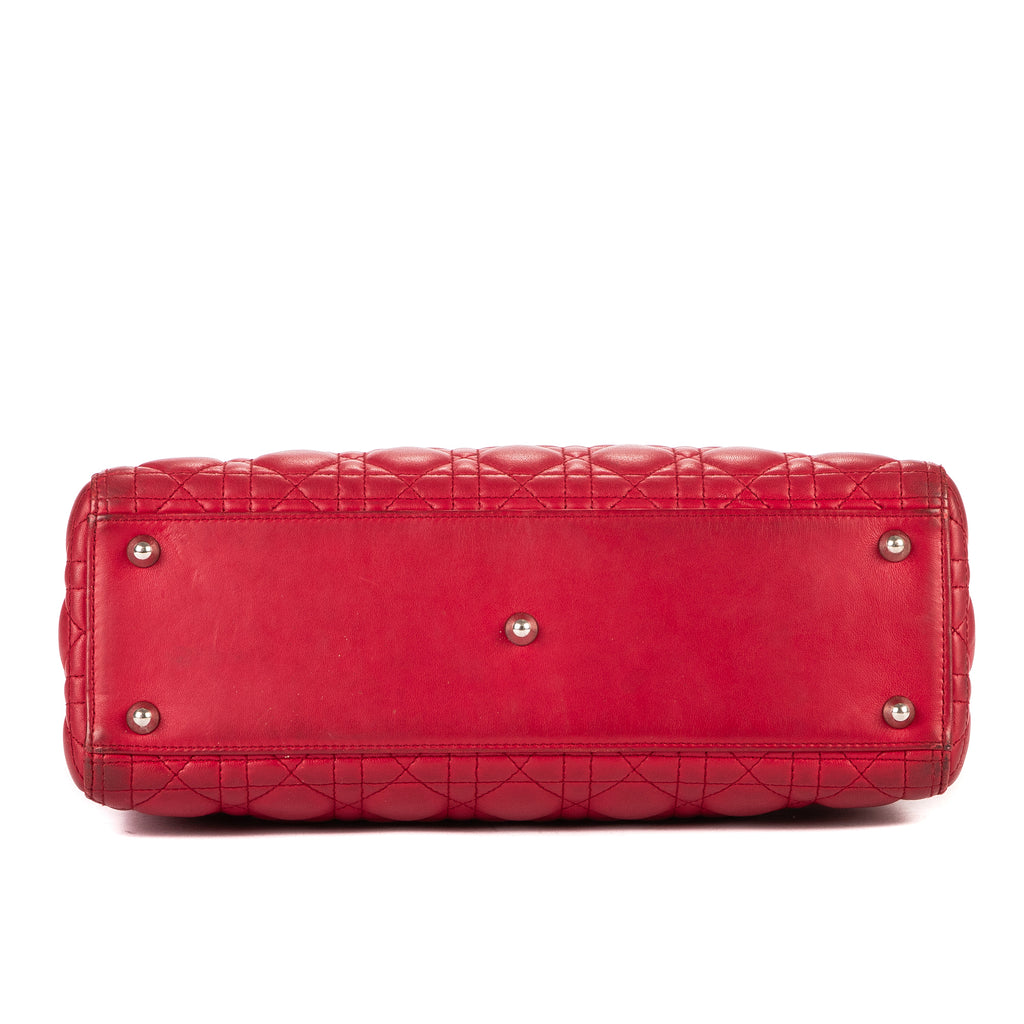 Bolso de mano Lady Dior grande de cuero Cannage rojo
