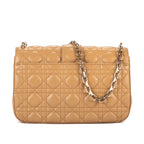 Bolso de hombro Miss Dior mediano de piel Cannage beige