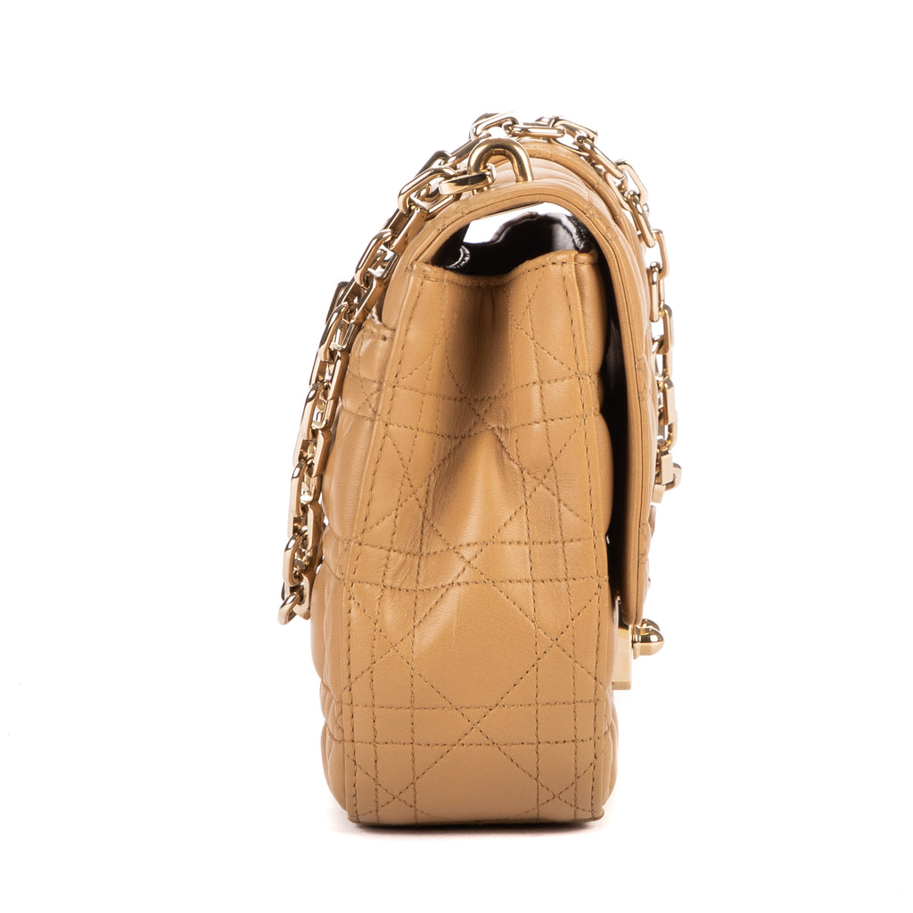 Bolso de hombro Miss Dior mediano de piel Cannage beige