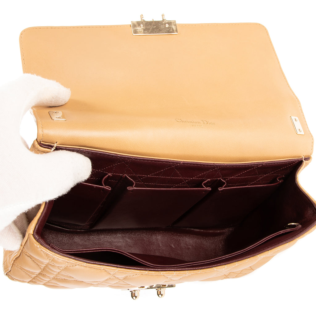 Bolso de hombro Miss Dior mediano de piel Cannage beige