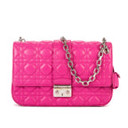 Bolso de hombro Miss Dior mediano de piel Cannage rosa
