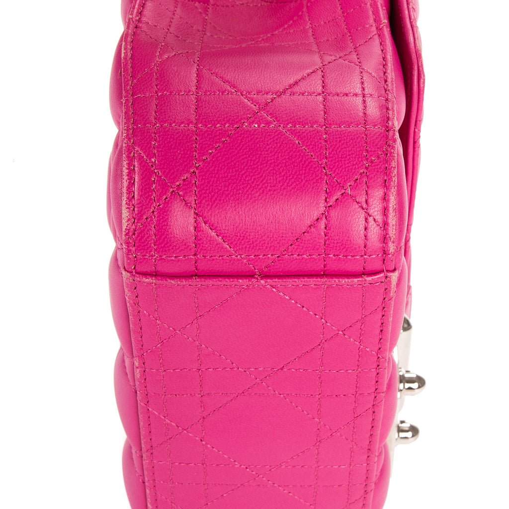 Bolso de hombro Miss Dior mediano de piel Cannage rosa