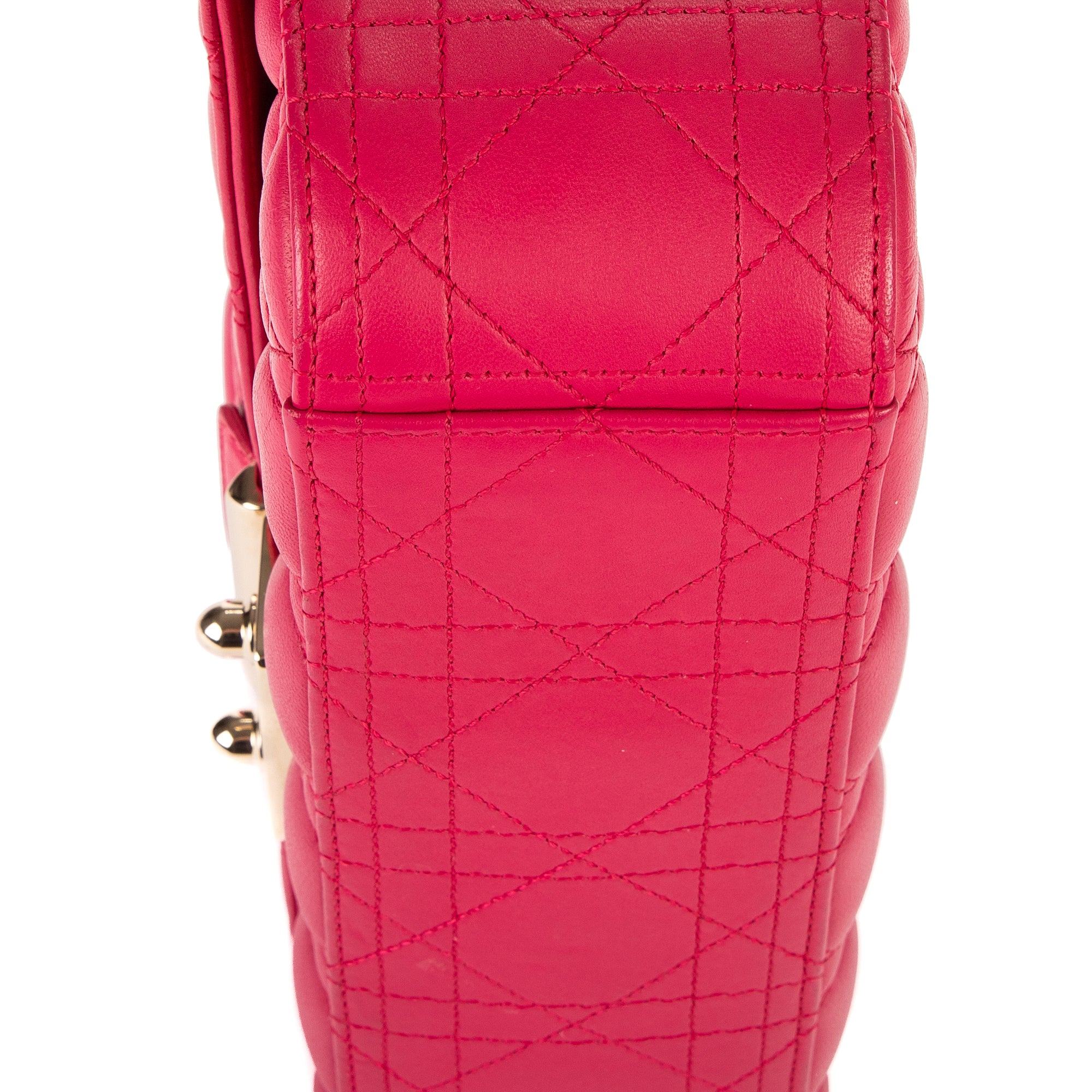 Bolso de hombro Miss Dior mediano de piel Cannage fucsia