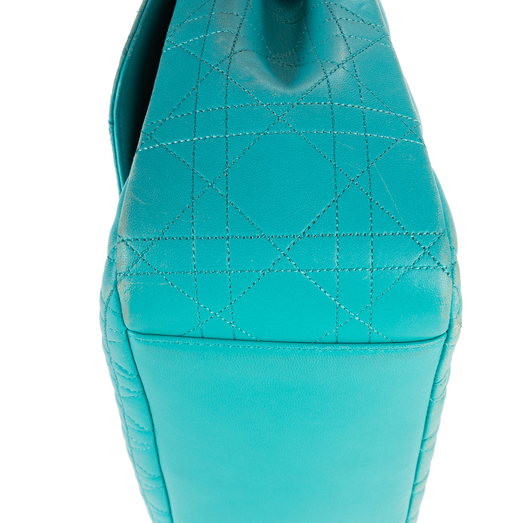 Bolso al hombro Miss Dior Promenade mediano de piel cannage azul