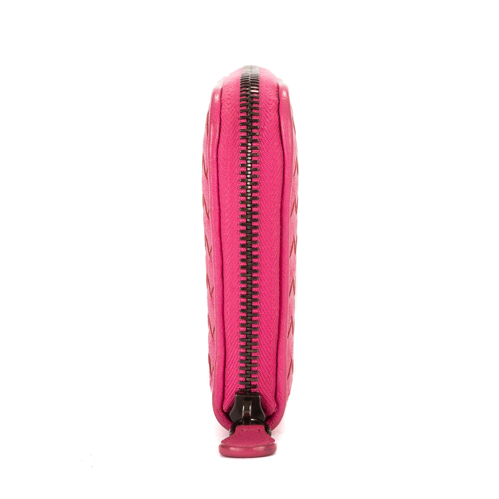 Portefeuille zippé Intrecciato en cuir nappa Intrecciato rose