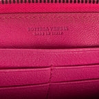Portefeuille zippé Intrecciato en cuir nappa Intrecciato rose