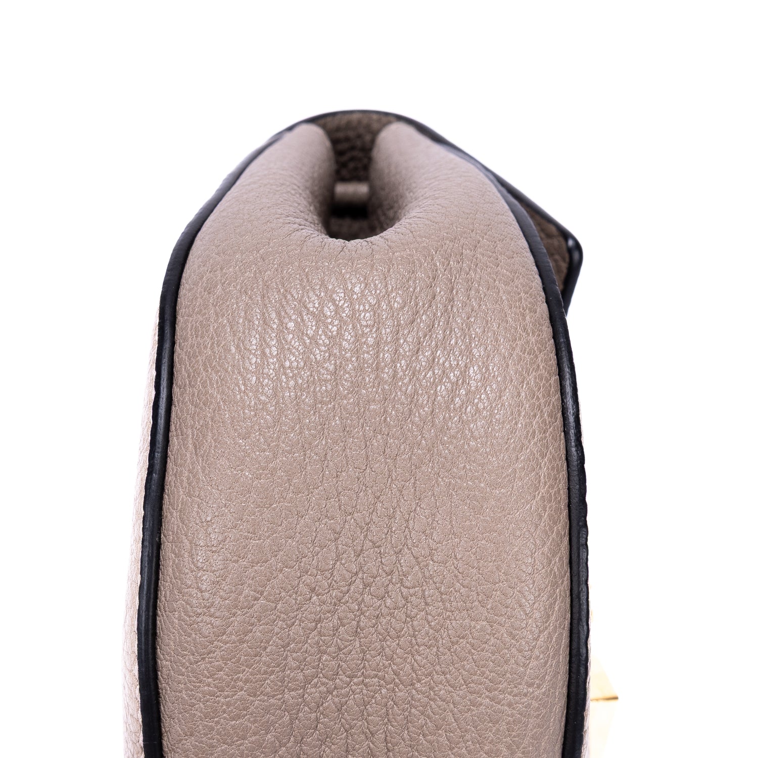 Bolso de Hombro Drew con Cadena de Piel Granulada Gris