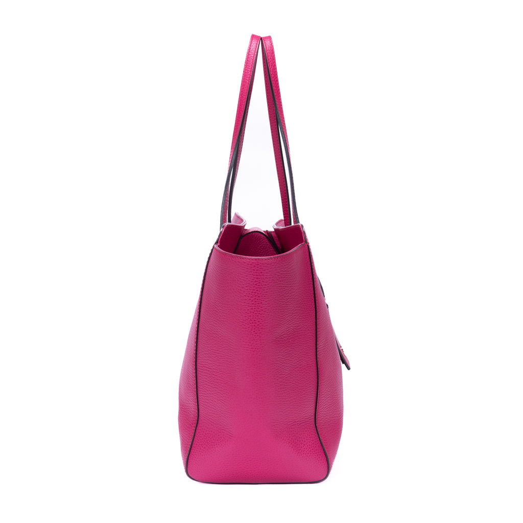 Bolso de hombro Shopper Swing de cuero granulado fucsia