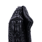 Bolso de hombro de piel matelassé negra con relieve de cristal