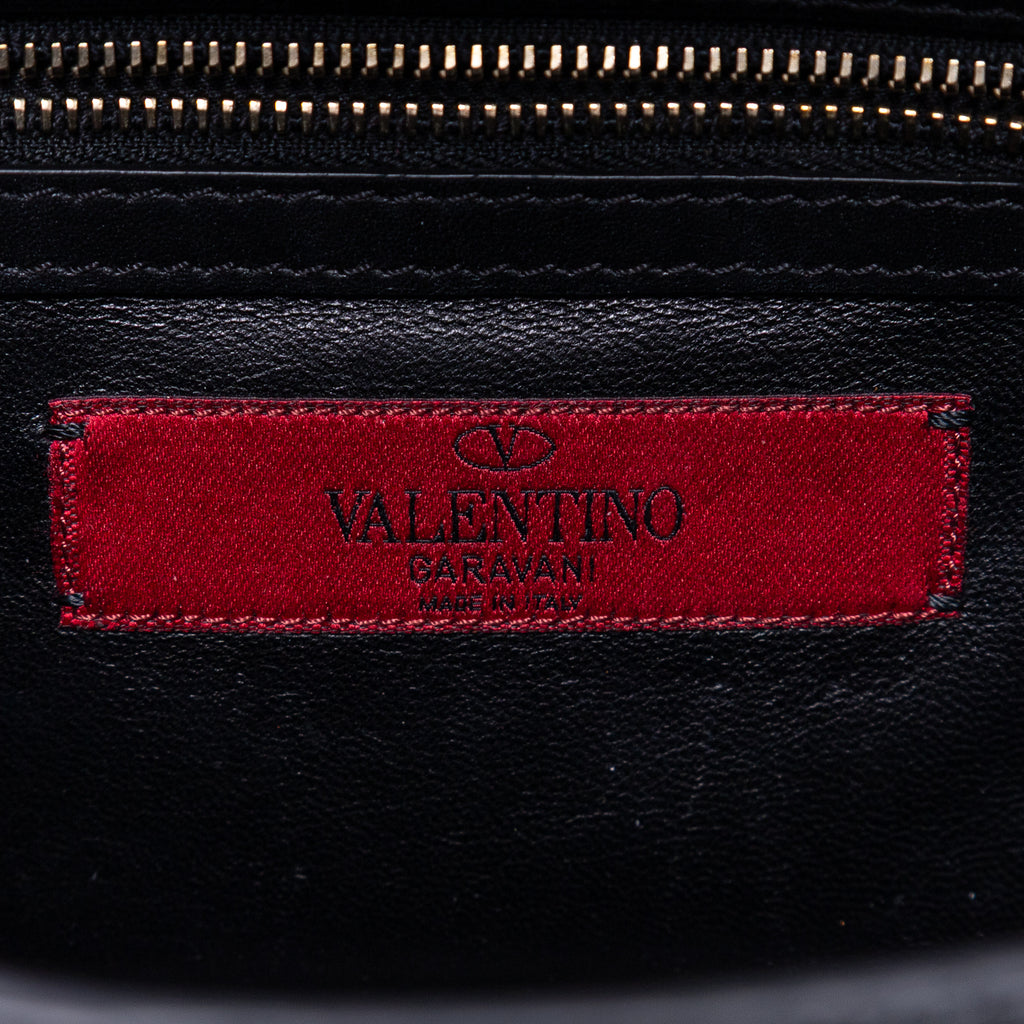 Sac à bandoulière Rockstud en daim noir et cuir lisse