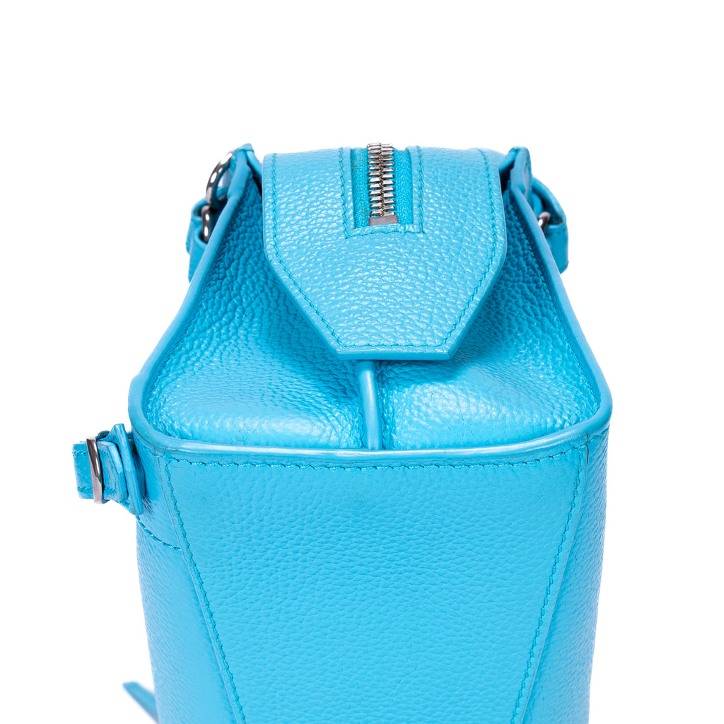 Bolso Neo Classic Mini de cuero granulado azul