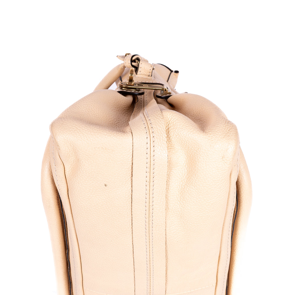 Bolso de mano mediano Paraty de piel de becerro granulada beige