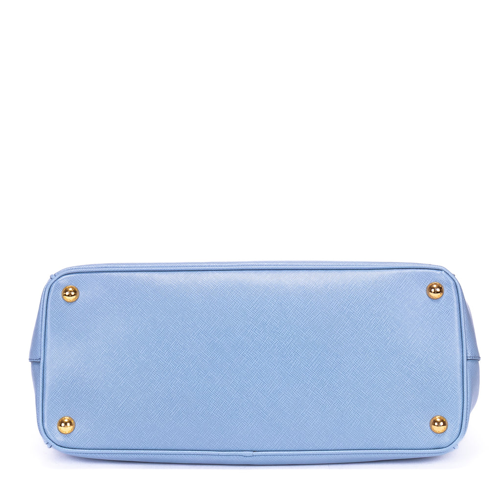 Bolso tote Galleria de doble cremallera mediano de piel Saffiano Lux azul claro