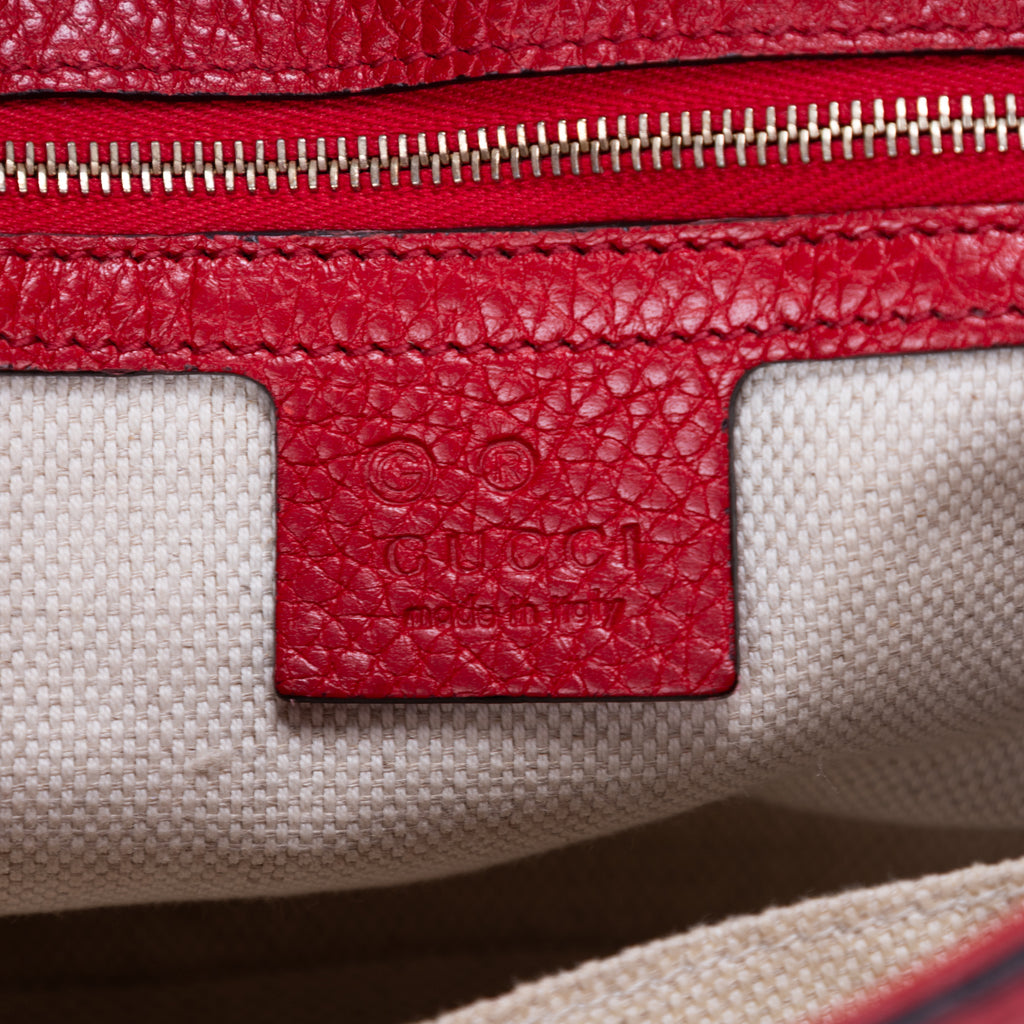 Sac bandoulière Soho Chain en cuir de veau rouge