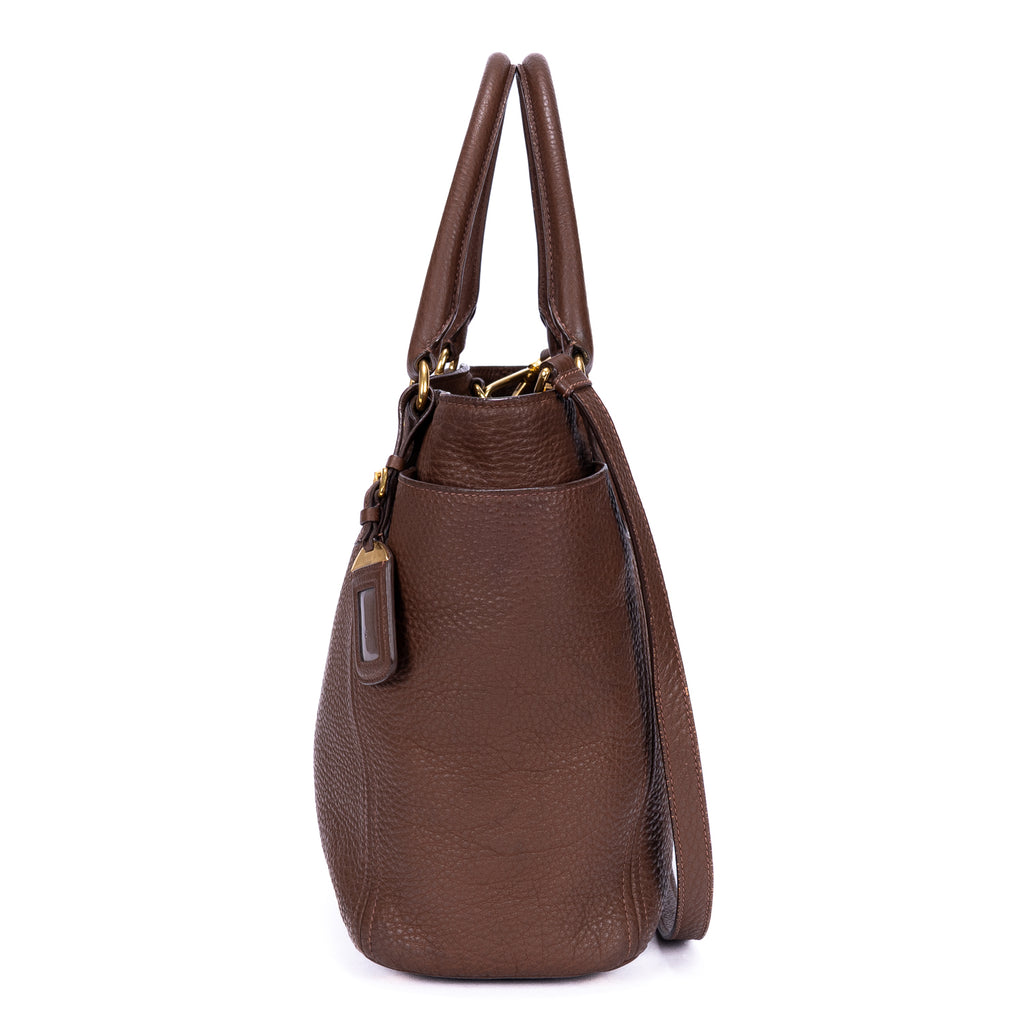 Bolso tote con bolsillos laterales de piel Vitello Daino marrón