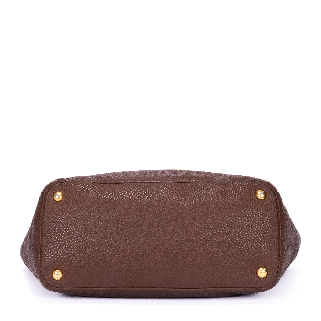 Bolso tote con bolsillos laterales de piel Vitello Daino marrón