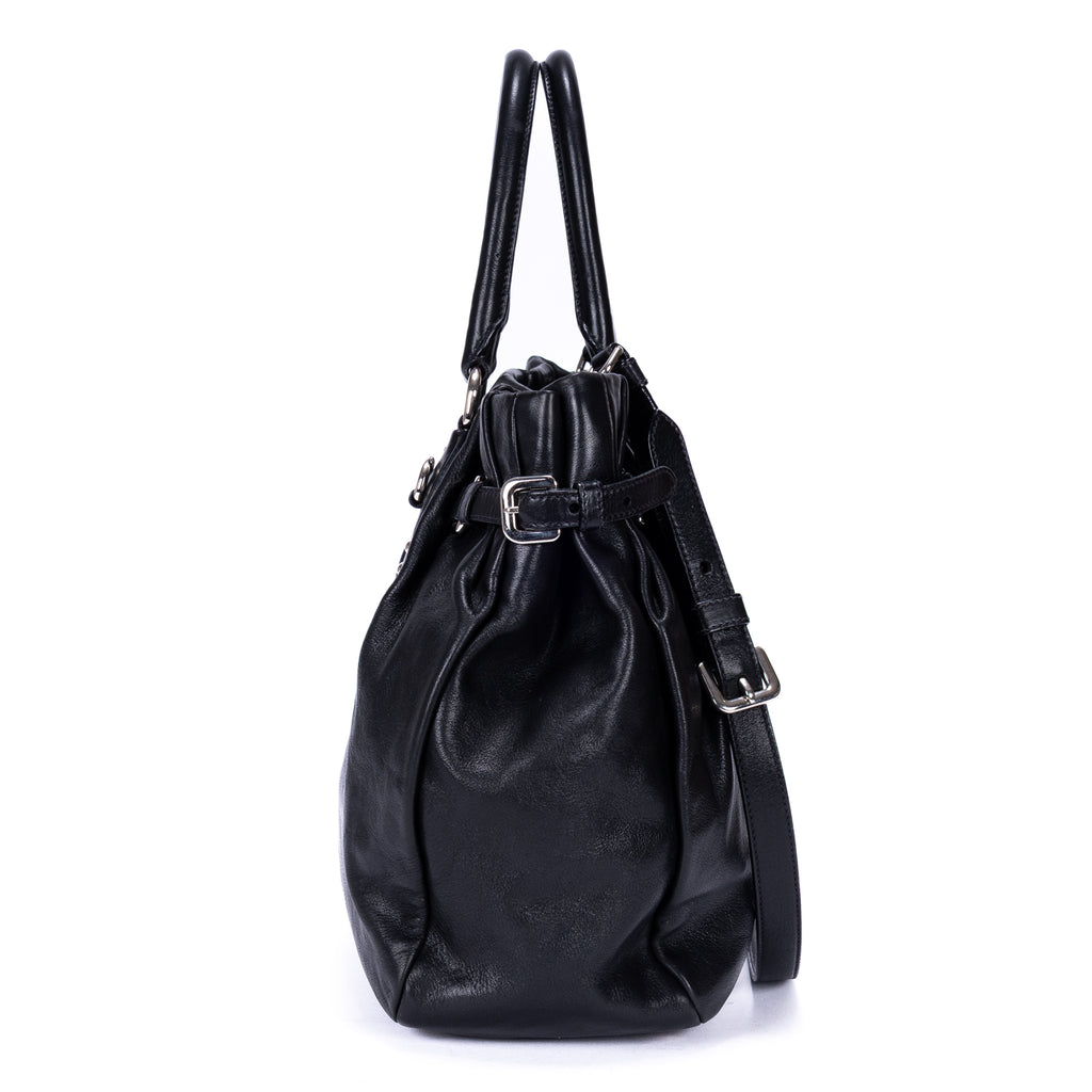 Sac cabas ceinturé en cuir de veau noir