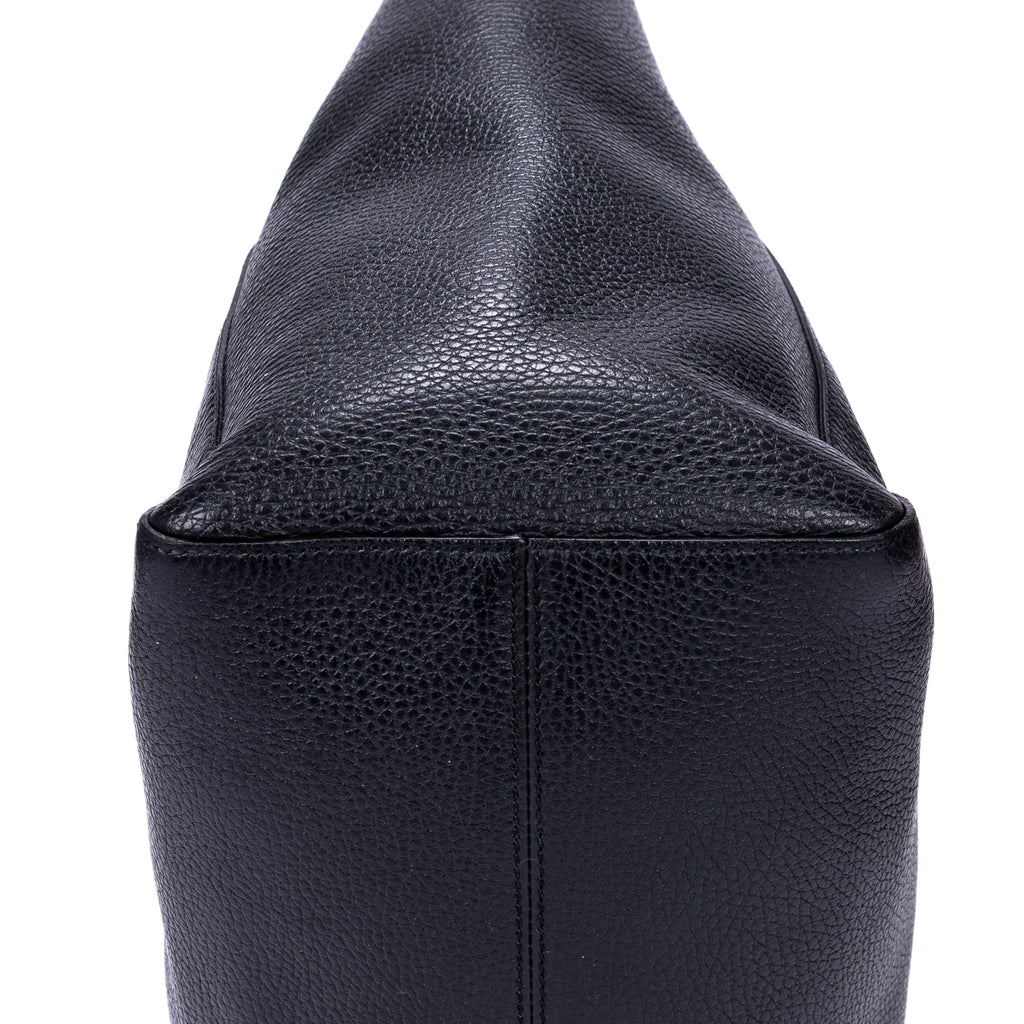 Shoulder Bag Medium Swing Shopper Tote Medium Black Grained Calfskin Leather