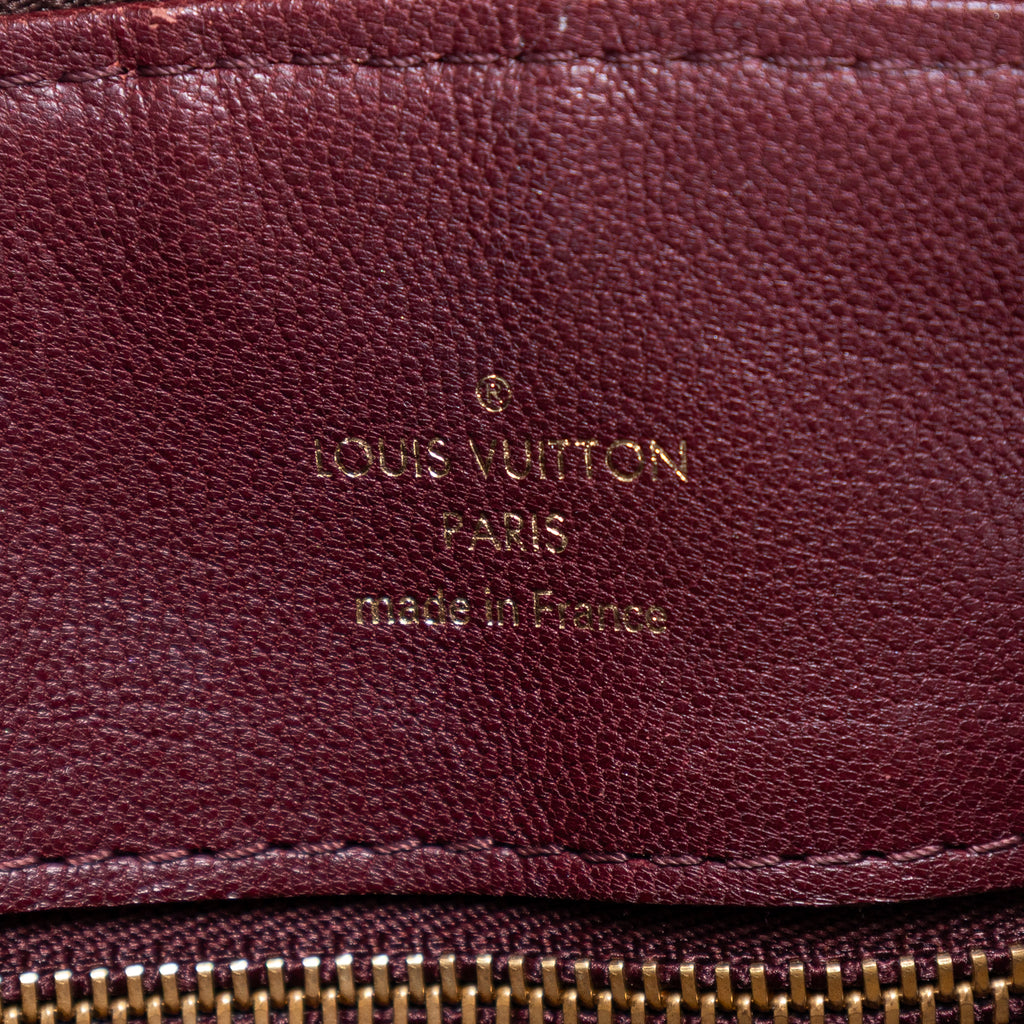 Shoulder Bag Lockit Vertical MM Brown Monogram Canvas