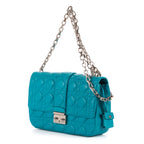 Bolso de hombro Miss Dior mediano de piel Cannage azul