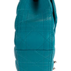 Bolso de hombro Miss Dior mediano de piel Cannage azul