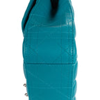 Bolso de hombro Miss Dior mediano de piel Cannage azul