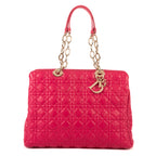 Bolso de hombro Tote suave de piel acolchada rosa