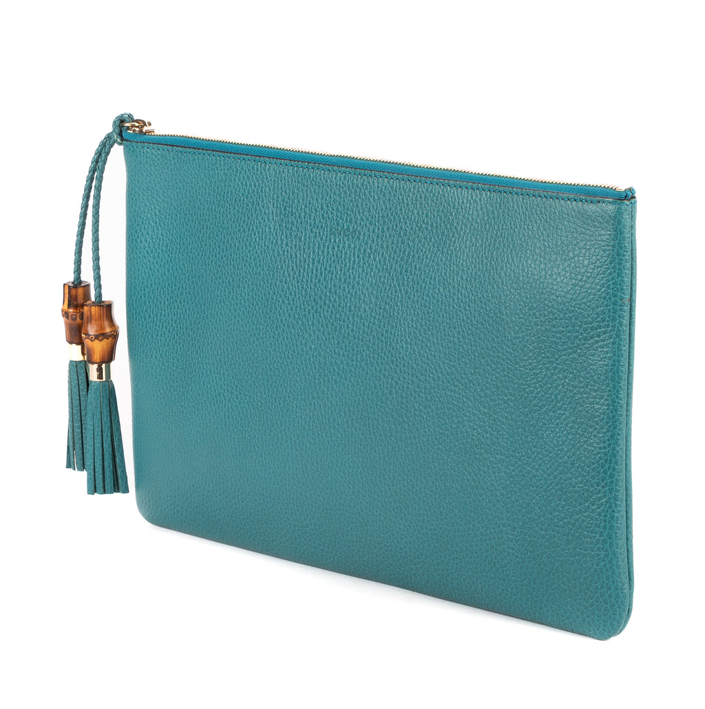 Bolso de mano de bambú trenzado con cremallera y borla, piel granulada azul claro