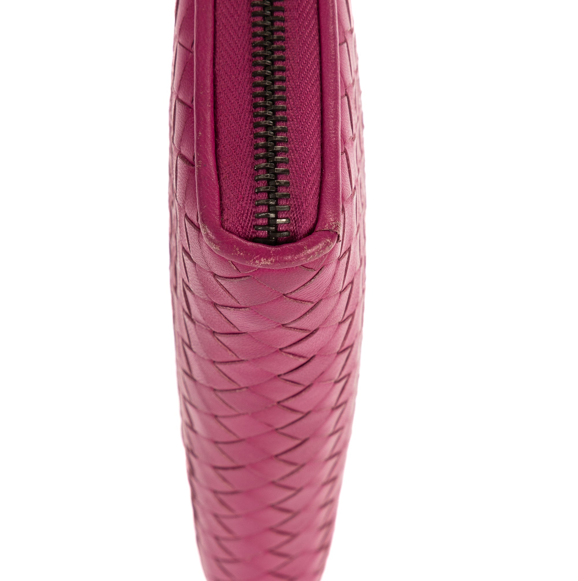 Portefeuille zippé en cuir nappa Intrecciato rose