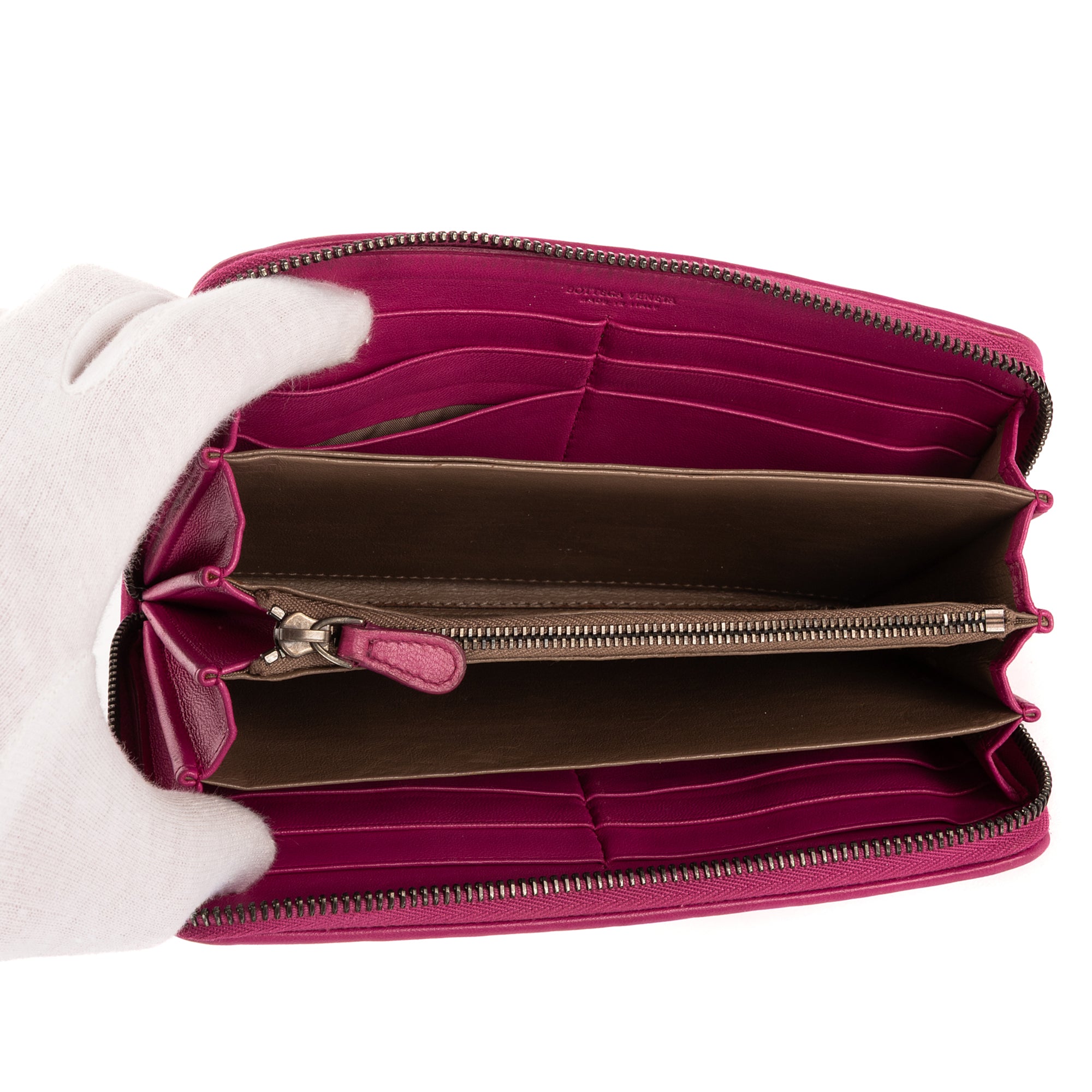 Portefeuille zippé en cuir nappa Intrecciato rose