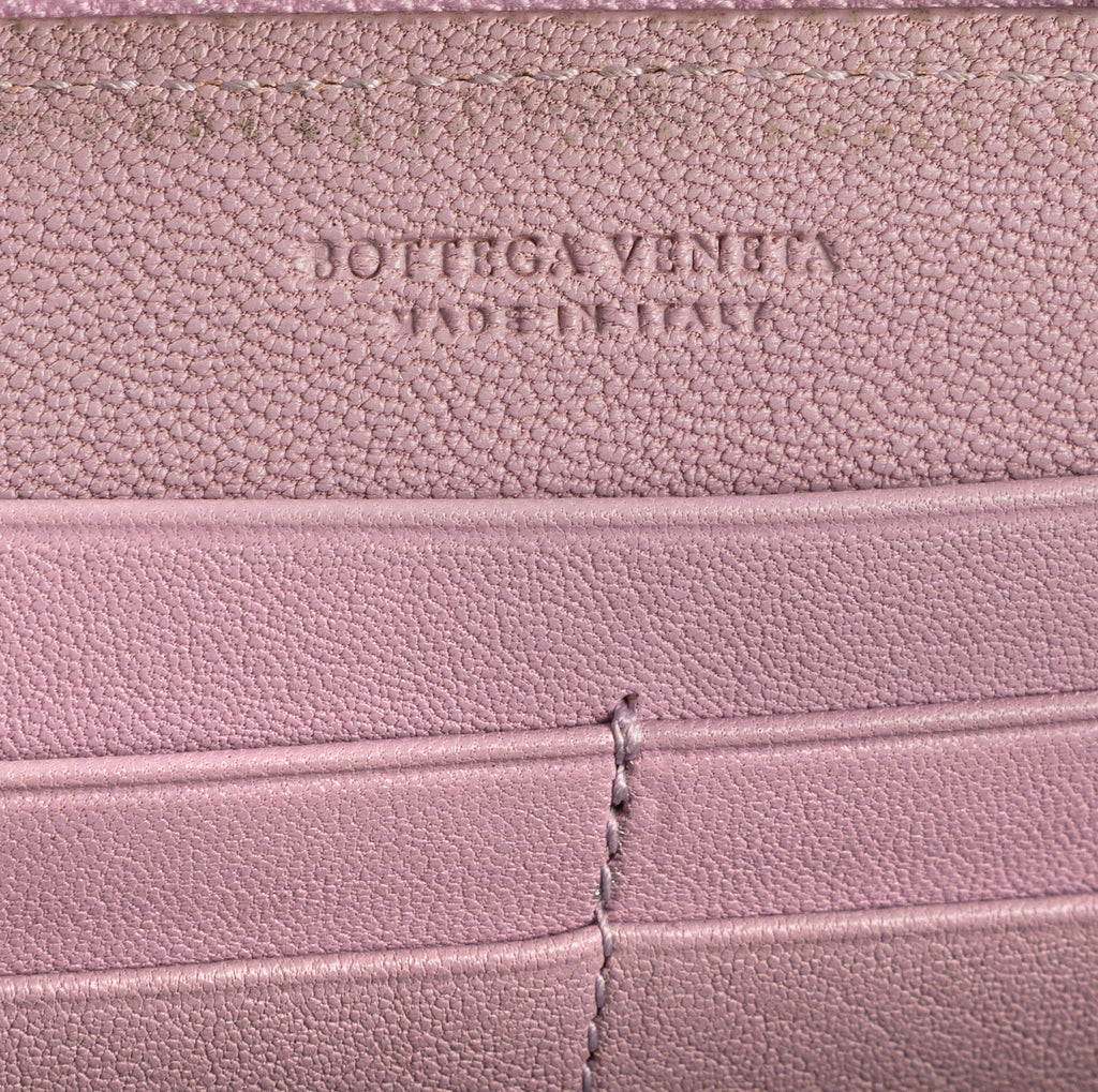 Portefeuille zippé en cuir nappa intrecciato rose